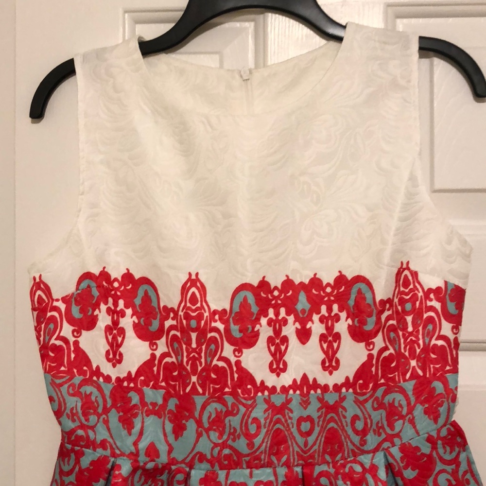 Dress - Picture 3 of 4